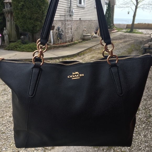 Coach Handbags - ☘️✅PRICE is FIRM ☘️✅COACH AVA BLACK SHOULDER BAG